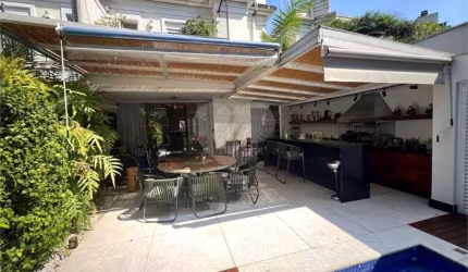 Condomínio com 4 quartos à venda em Jardim Panorama - SP