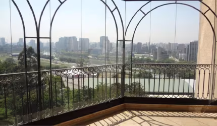 Apartamento com 4 quartos à venda em Jardim Fonte Do Morumbi - SP