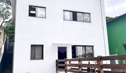 Sobrado com 5 quartos à venda em Vila Inah - SP