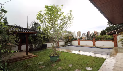 Casa com 4 quartos à venda ou para locação em Vila Morumbi - SP