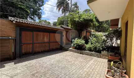 Casa com 4 quartos à venda em Vila Albertina - SP