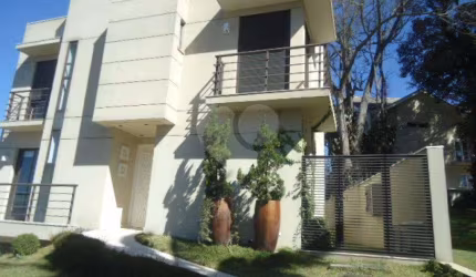 Casa com 4 quartos à venda em Vila Irmãos Arnoni - SP