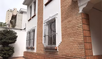 Casa com 3 quartos à venda ou para locação em Água Branca - SP