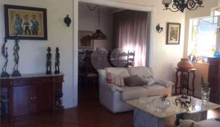 Casa com 4 quartos à venda em Vila Albertina - SP