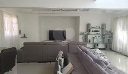 Casa com 4 quartos à venda em City América - SP