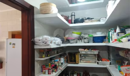 Casa com 4 quartos à venda em Alphaville - SP