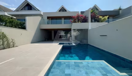 Casa em condomínio fechado com 5 quartos à venda na Rua Carlos Drummond de Andrade, Barra da Tijuca, Rio de Janeiro, 450 m2 por R$ 5.500.000