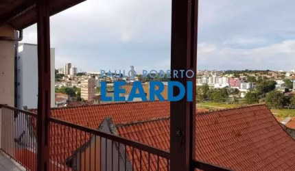 CASA ASSOBRADADA - JARDIM SÃO JOSÉ - SP