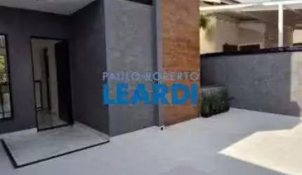 CASA ASSOBRADADA - NOVA CEREJEIRA - SP