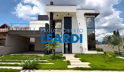 CASA ASSOBRADADA - CONDOMÍNIO ALTOS DA FLORESTA - SP