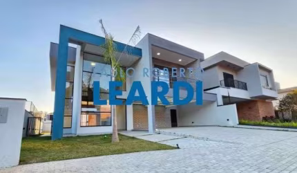 CASA EM CONDOMÍNIO - LOTEAMENTO GRANVILLE ATIBAIA - SP