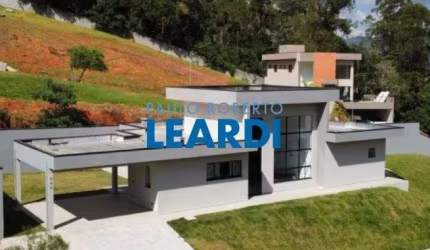 CASA ASSOBRADADA - ESTÂNCIA PARQUE DE ATIBAIA - SP