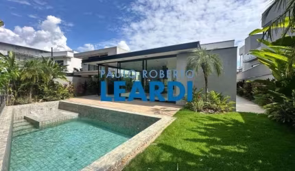 CASA EM CONDOMÍNIO - LOTEAMENTO GRANVILLE ATIBAIA - SP