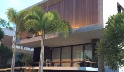 Exuberante Casa Alto Padrão fino acabamento em Alphaville Paralela I