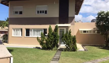 Sobrado 6 suítes em Vilas do Atlantico