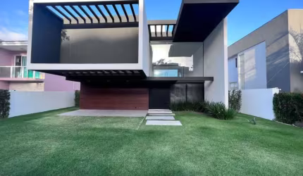 Casa duplex 4 suítes com piscina em Alphaville