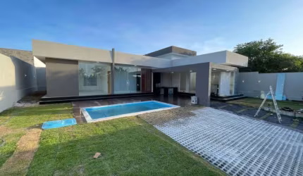 Casa com 3 dormitórios à venda, 176 m² por R$ 690.000,00 - Portal De Arembepe - Camaçari/BA