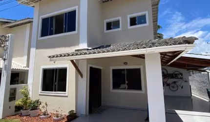 Casa com 4 dormitórios à venda, 210 m² por R$ 950.000 - Buraquinho - Lauro de Freitas/BA