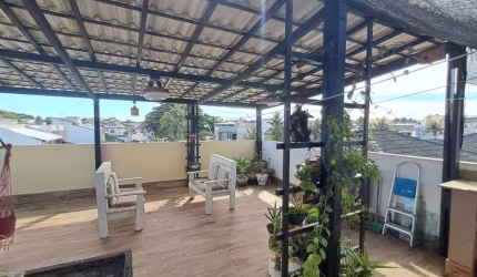 Casa com 3 dormitórios à venda, 130 m² por R$ 550.000 - Ipitanga - Lauro de Freitas/BA