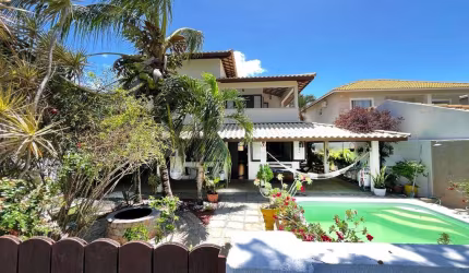 Casa com 4 dormitórios à venda, 320 m² por R$ 1.240.000 - Catu de Abrantes - Lauro de Freitas/BA