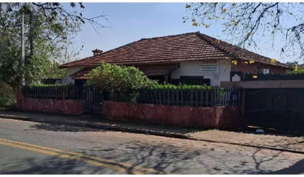 Casa a venda em Sousas - Campinas