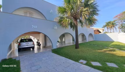 Casa de Luxo com 4 Suítes no Taquaral - Venda e Locação', 'Oportunidade Única! 800m² de Conforto no Taquaral'.