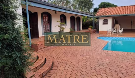 Chácara com casa térrea