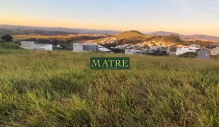 Terreno com linda vista no Villa Verde.