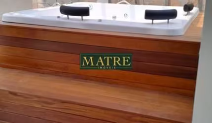 Linda Casa no Monrealle com soláriun  e jacuzzi.