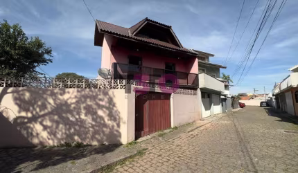 Casa com 3 quartos à venda na Rua Capitão Leônidas Marques, 700, Uberaba, Curitiba por R$ 750.000