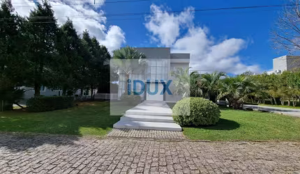 Casa de Condominio- lado Paraná Golfe - São José dos Pinhais