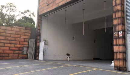 SALÃO COMERCIAL PARA LOCAÇÃO EM COTIA - SP