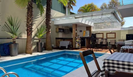 CASA A VENDA EM ALPHAVILLE - RESIDENCIAL TRÊS.