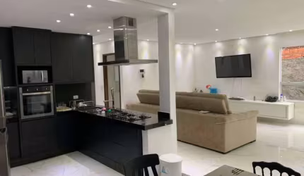 VENDE-SE 4 CASAS + PONTO COMERCIAL ( BARUERI )