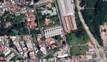 ÁREA 11000 MIL METROS - COMERCIAL