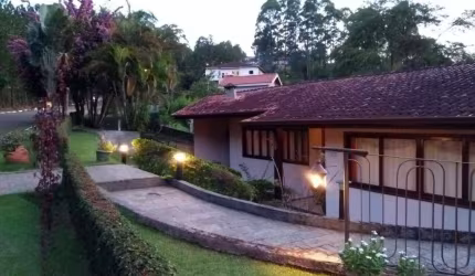 CASA A VENDA CONDOMÍNIO REFUGIO DOS PINHEIROS - ITAPEVI