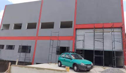 GALPÃO INDUSTRIAL DE 1.350 M² EM SANTANA DE PARNAÍBA - SP.