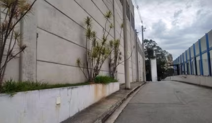 Galpão 2600 m2 em Barueri