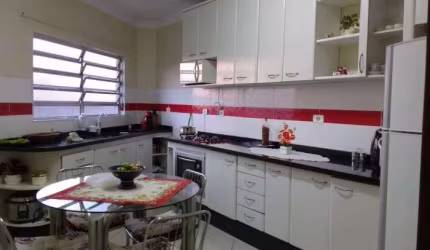 Casa A Venda de 210 m² Veloso em Osasco