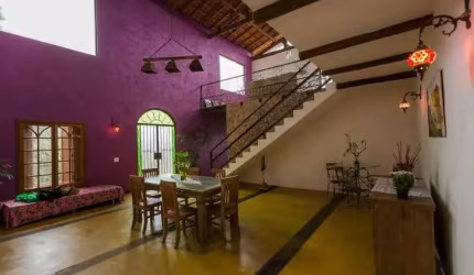 CASA DE 440 M² RESIDENCIAL SANTA HELENA I - SANTANA DE PARNAÍBA.