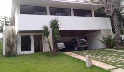CASA A VENDA NO CONDOMÍNIO TARUMÃ - SANTANA DE PARNAÍBA