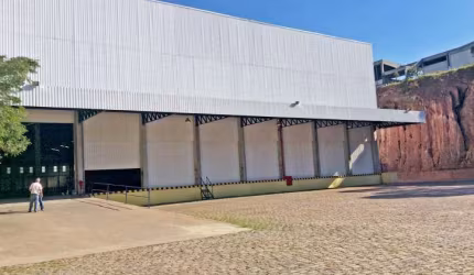 GALPÃO PARA LOCAÇÃO DE 11.000 M² - JARDIM ALVORADA - JANDIRA