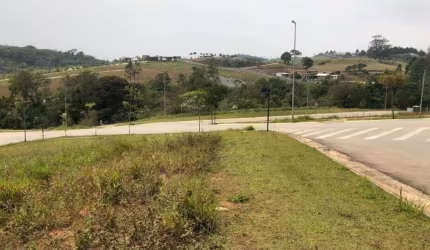 TERRENO DE ESQUINA COM 670 M² CONDOMÍNIO ALTAVIS DA ALDEIA