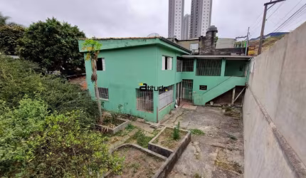 CASA A VENDA NA VILA LOURDES - CARAPICUÍBA - SP