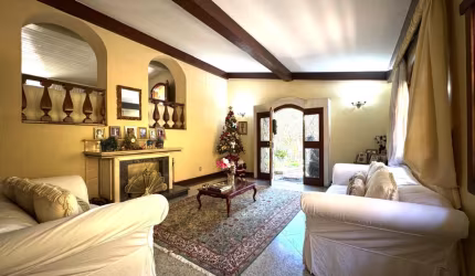 Casa espaçosa em excelente localização do São Bento