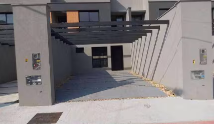 Casa com 3 dormitórios à venda, 135 m² por R$ 879.000,00 - Anita Garibaldi - Joinville/SC