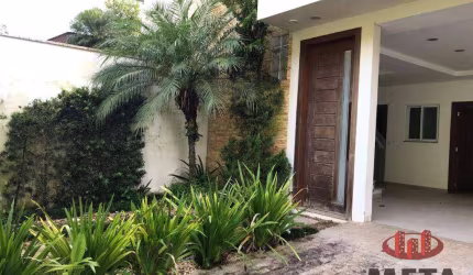 Casa com 3 dormitórios à venda, 210 m² por R$ 850.000,00 - Santa Catarina - Joinville/SC