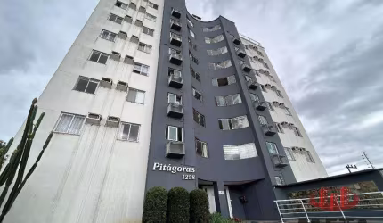 Apartamento com 2 dormitórios à venda, 72 m² por R$ 390.000,00 - Santo Antônio - Joinville/SC