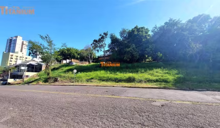 Terreno com 1.212,16 no centro.