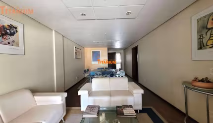 Apartamento à venda com 3 dormitórios, com móveis fixos e eletrodomésticos, sacada com churrasqueira no Bairro Pátria Nova em Novo Hamburgo.
